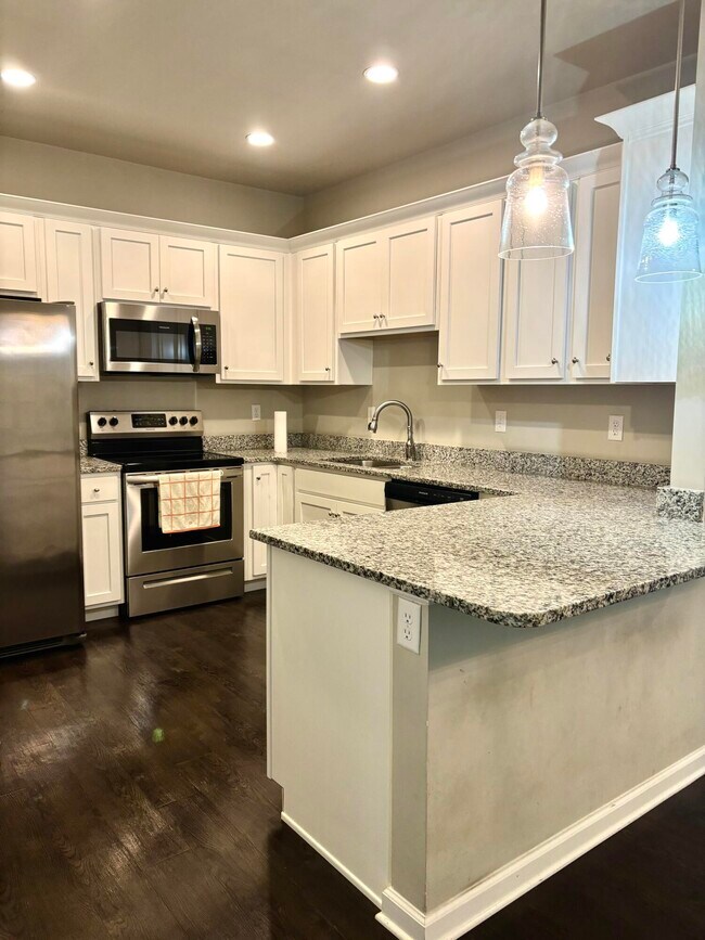 Foto del edificio - 312 Hannah Todd Pl