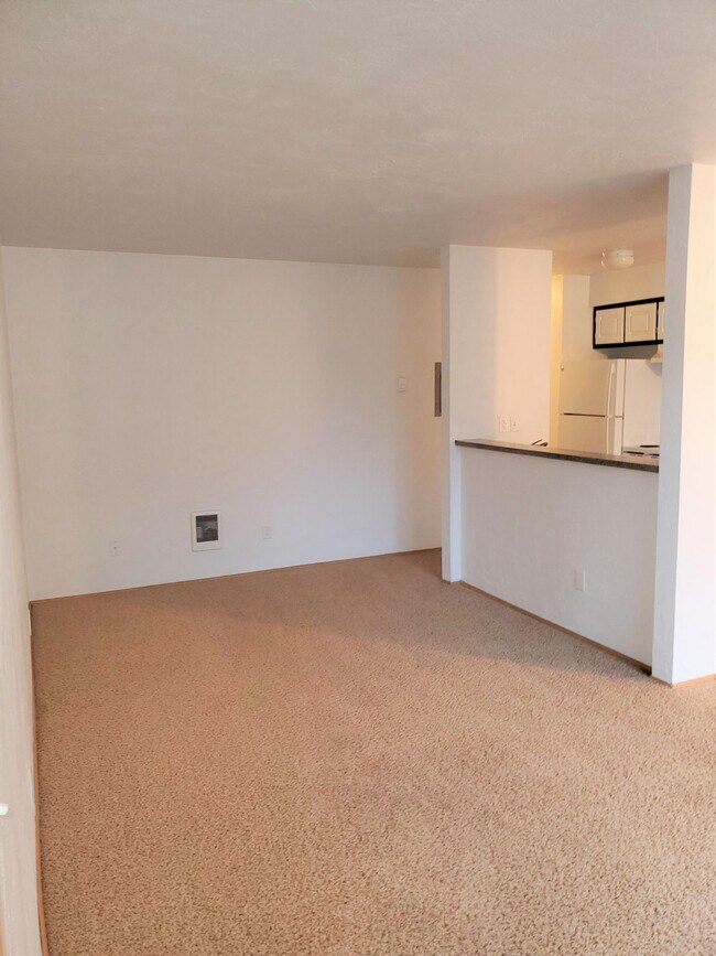 Foto del edificio - One Bedroom, One Bath - Special $1275.00 and Second Month Free!