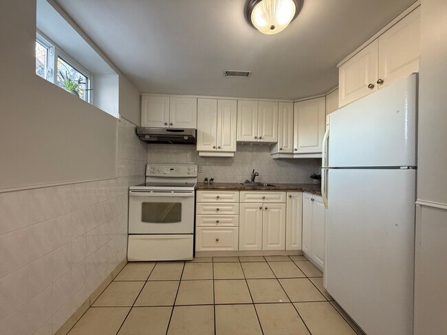 Photo du bâtiment - 145 Commercial St