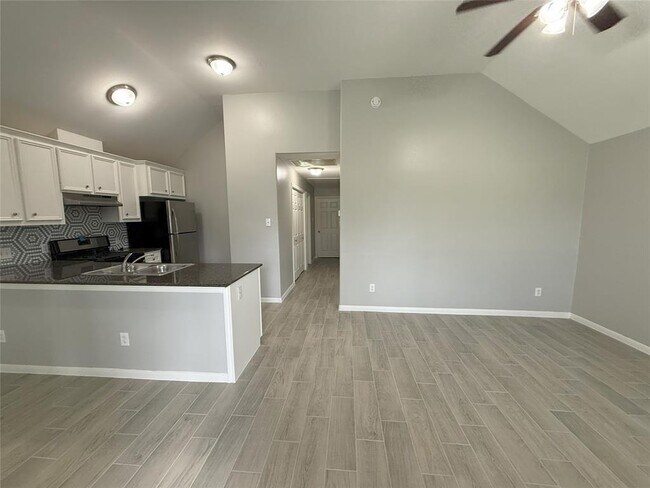 Foto del edificio - 4602 Sterling St