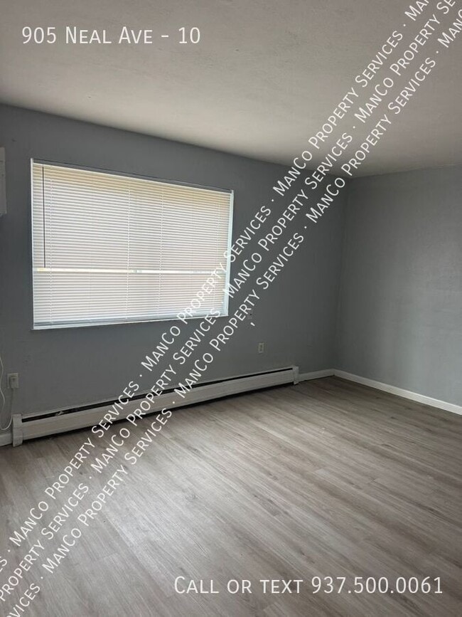 Foto del edificio - 905 Neal Ave