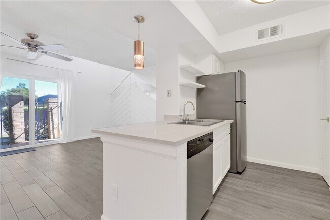 Foto del edificio - 2800 Jeanetta St