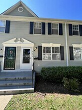 Building Photo - 6890 Hawthorne St