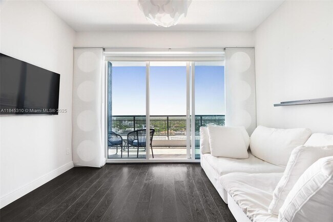 Foto del edificio - 60 SW 13th St