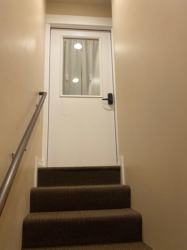 Foto del edificio - Fully Furnished Cozy Unit in Four Corners!