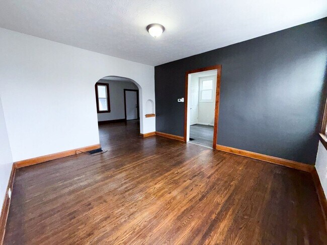 Foto del edificio - Charming 3BR Southern Orchards Home w/ Original Woodwork & Decorative Fireplace