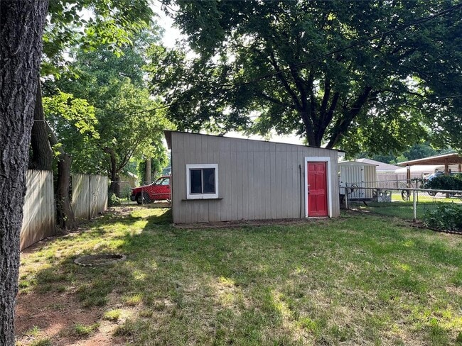 Foto del edificio - 312 N 6th St