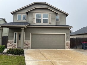 Building Photo - 2283 Kingswood Dr