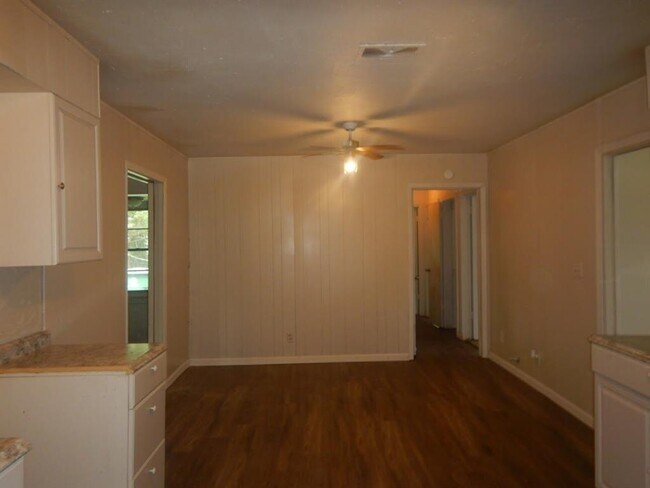 Foto del edificio - 10338 Homestead Rd