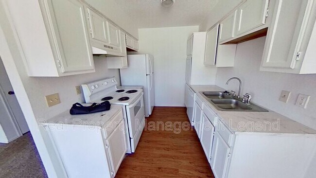 Building Photo - 151 Allencrest Dr