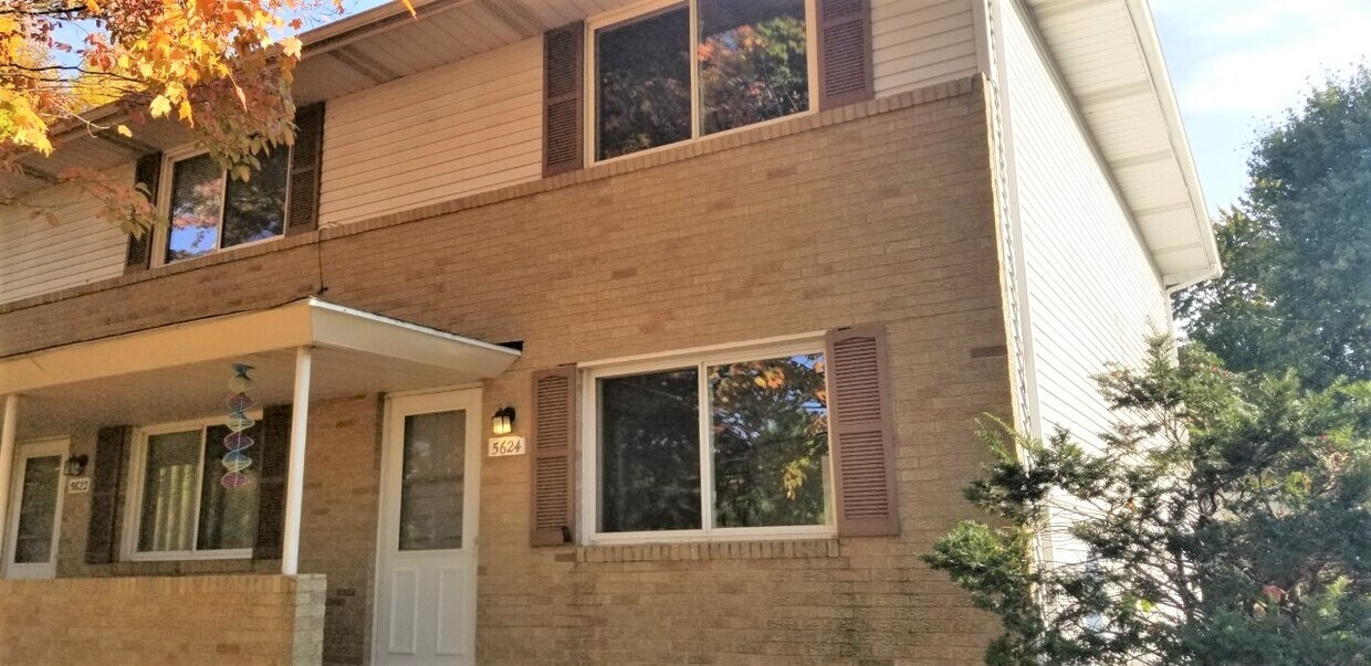 Primary Photo - 5658 Huckleberry St NW