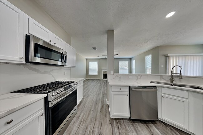 Building Photo - 1610 Blossom Creek Ct
