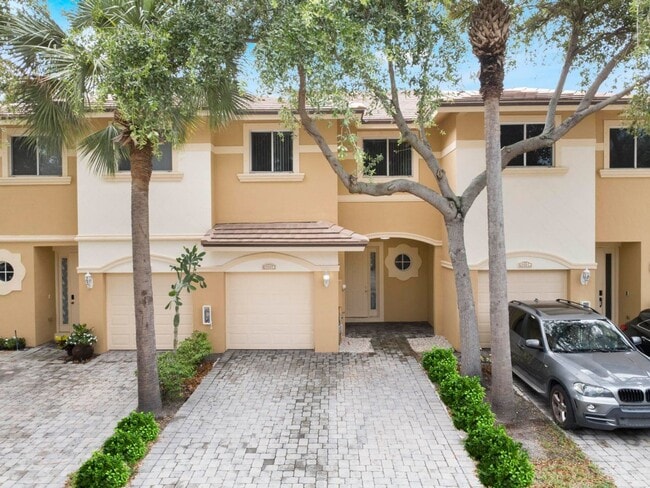 Coventry Townhomes - Coventry Townhomes