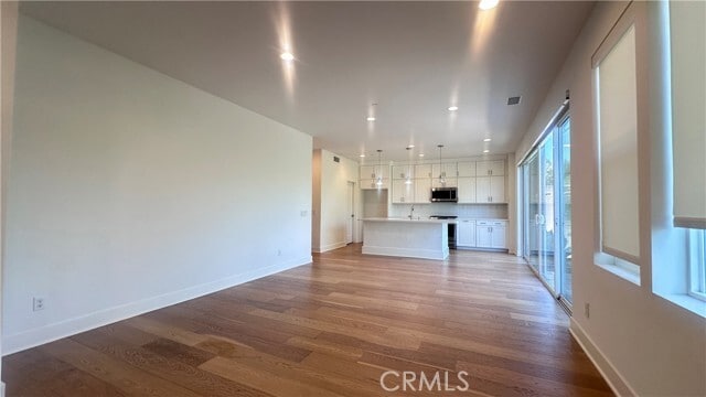 Building Photo - 14293 Hillcrest Dr