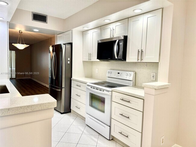 Building Photo - 1601 Abaco Dr