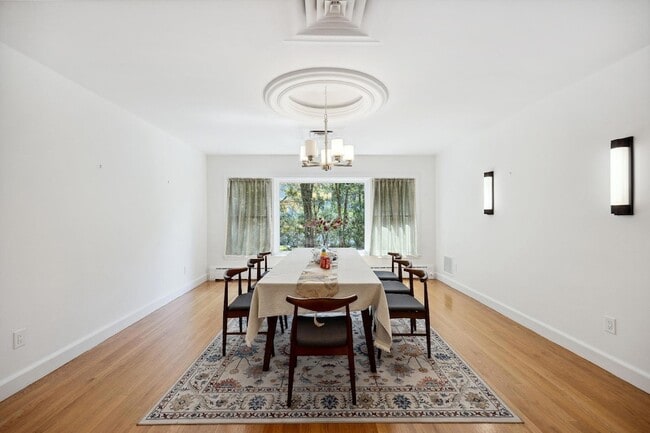 Building Photo - 28 Paddington Rd