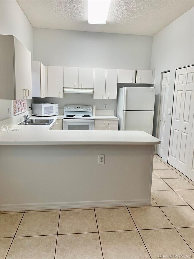 Foto del edificio - 16245 Emerald Cove Rd