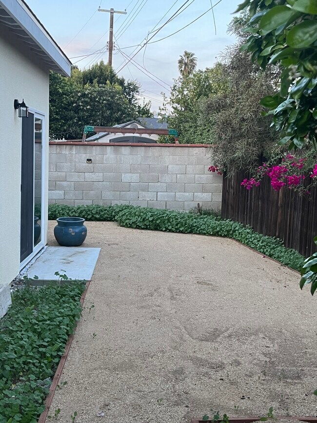 Patio - 8130 Sylmar Ave