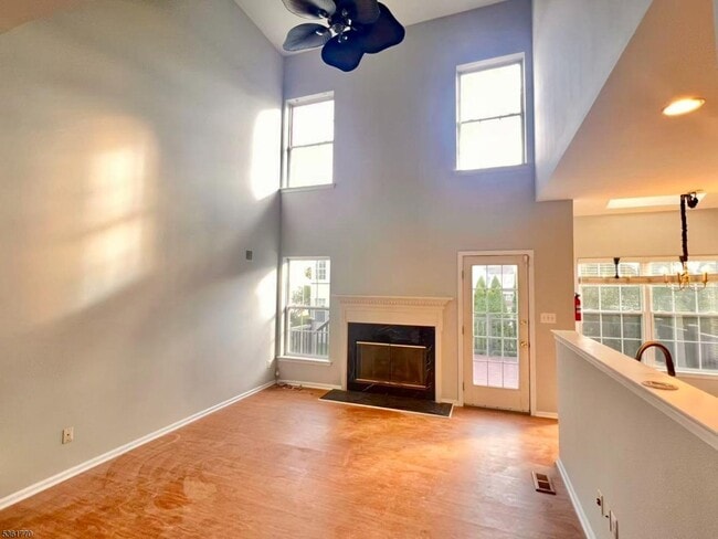 Building Photo - 1403 Wayne Cir