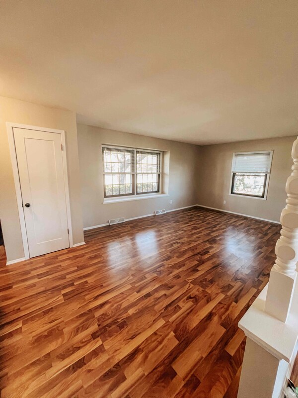Foto principal - 2205 Madison St
