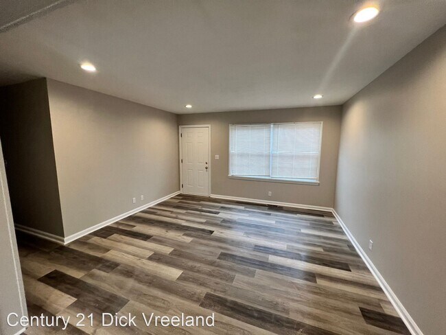 Foto del edificio - 3 br, 1 bath House - 2101 Keeneland Blvd.