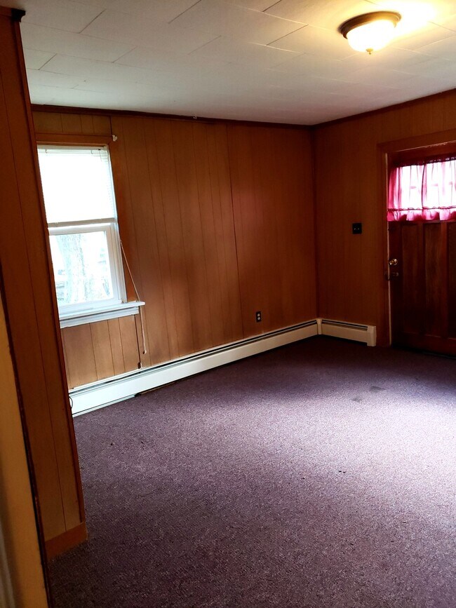 Foto del edificio - Quite house in quiet neighborhood. Corner Lot