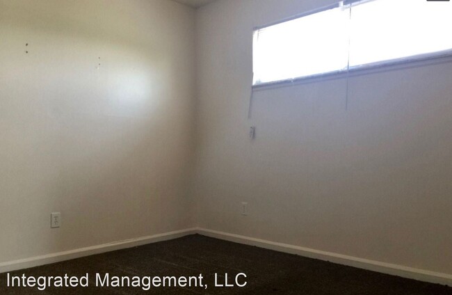 Building Photo - 2085 Fontaine Rd