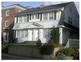 Building Photo - 4546 19th Ave NE