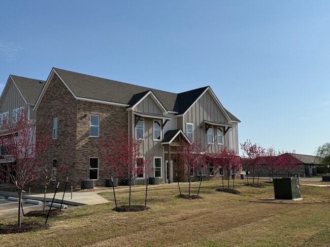 Building Photo - Willow Crossing Apartments