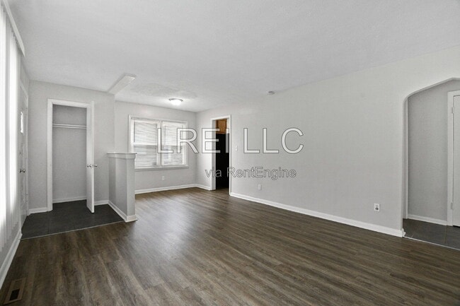 Photo - 2404 Thomas Avenue House