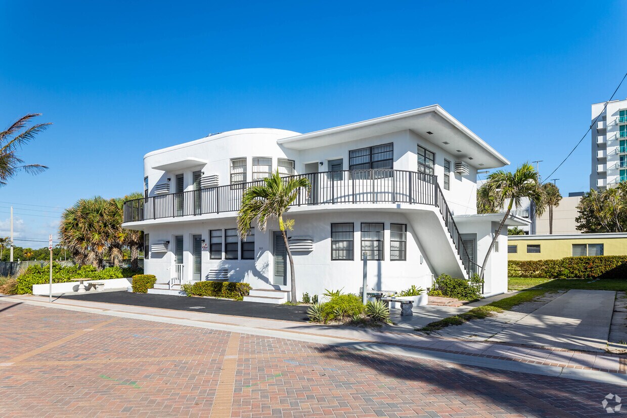 Foto principal - 325 Roosevelt St