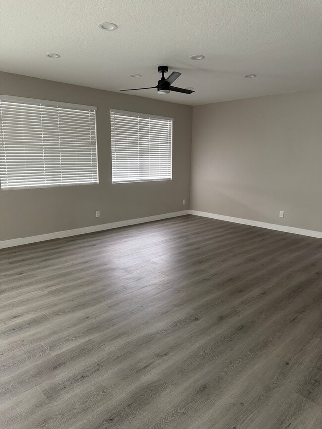 Building Photo - Eastvale 2 story beauty