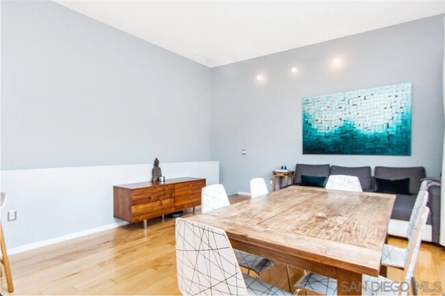 Building Photo - Live in the Heart of Little Italy! 2BD/2BA Modern Condo!