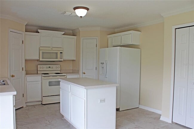 Foto del edificio - 8067 Settlers Creek Cir