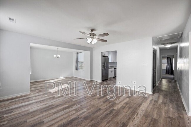 Building Photo - 6352 Palem Rd