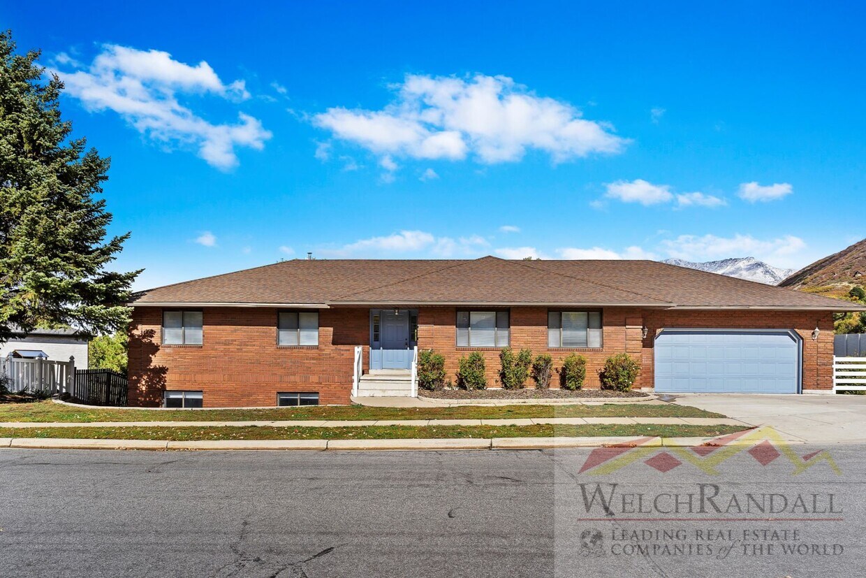 Primary Photo - 6 Bedroom 4 Bath Layton Home