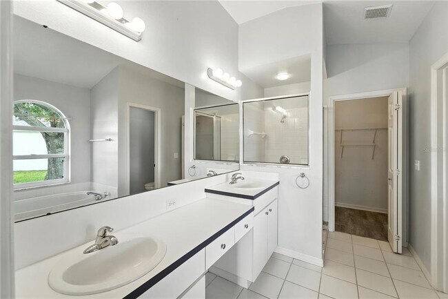 Foto del edificio - 1725 Bondurant Way