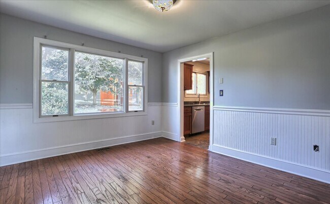 Foto del edificio - 3965 Brookridge Dr