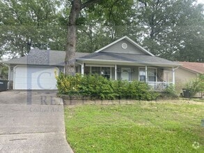 Building Photo - 103 Shady Oak Dr