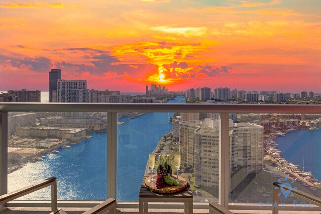 Foto del edificio - 2602 E Hallandale Beach Blvd