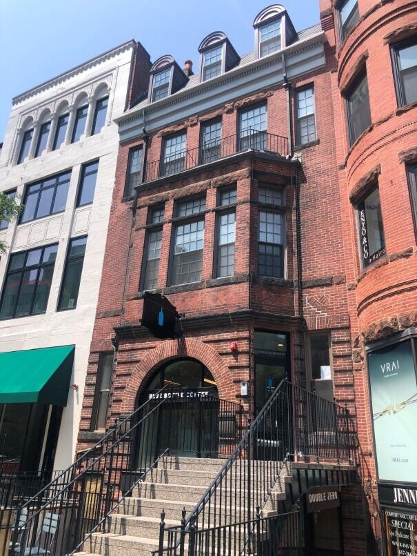 Foto del edificio - 163 Newbury St