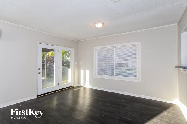 Building Photo - 4880 Hardell Dr