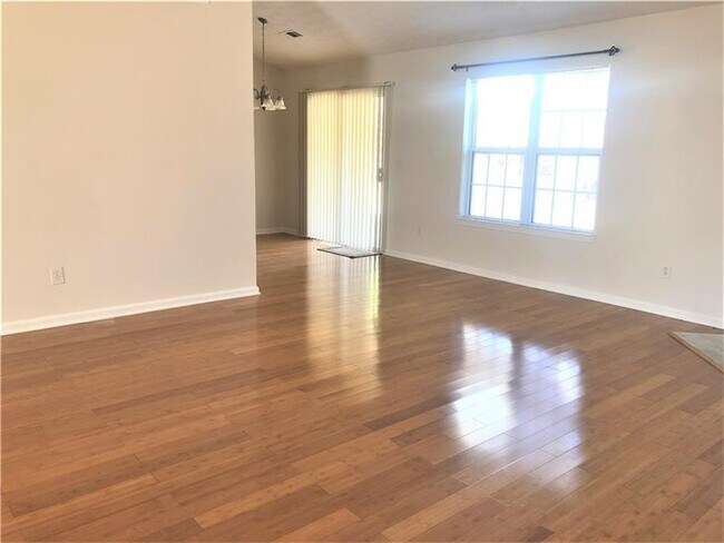 Building Photo - 1137 Yellow River Dr