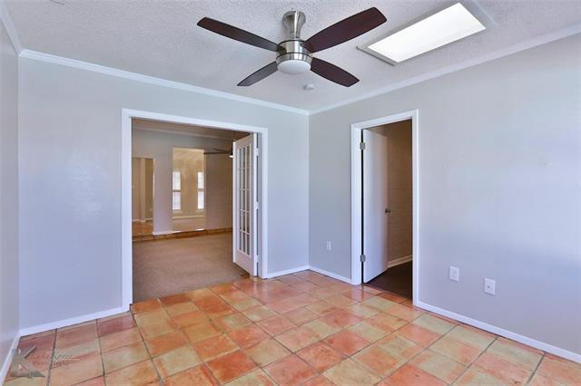 Foto del edificio - 3242 Woodhollow Cir