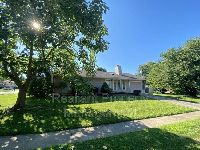 Foto del edificio - 3821 Lee Adams Ln