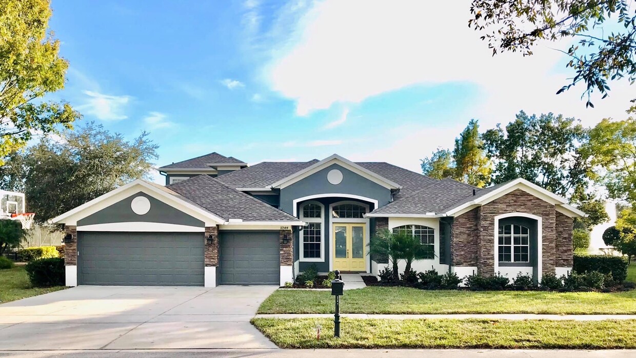 Primary Photo - 10544 Oakview Pointe Terrace