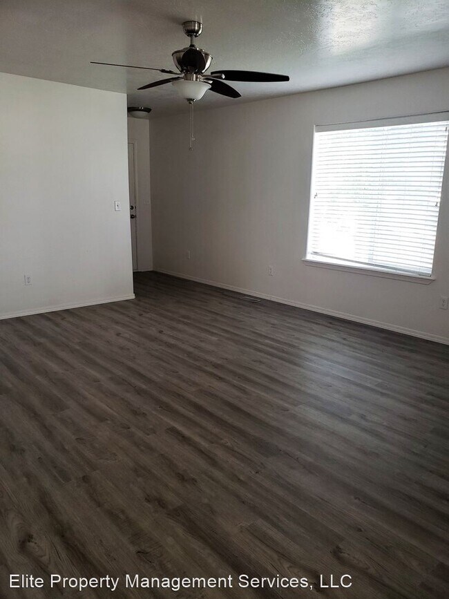 Foto del edificio - 4 br, 2.5 bath House - 764 N Oxwich Avenue