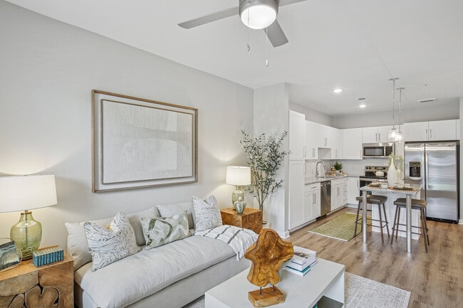 Building Photo - Oak Grove Vista