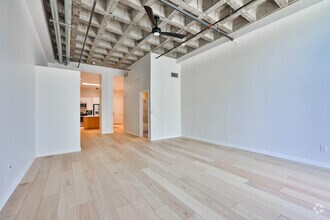 Building Photo - 3211 5th Ave