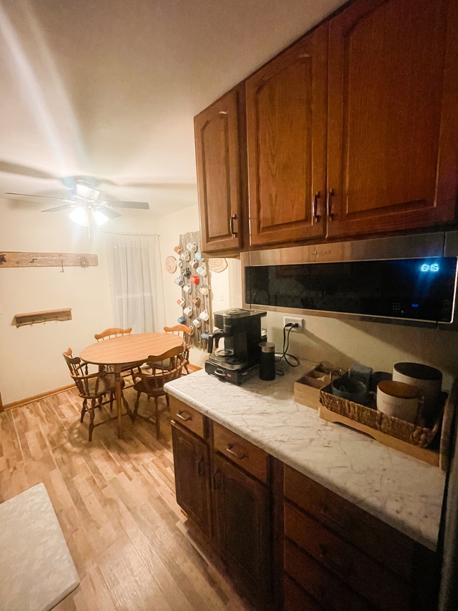 Foto del edificio - 2617 Oakshire Ct